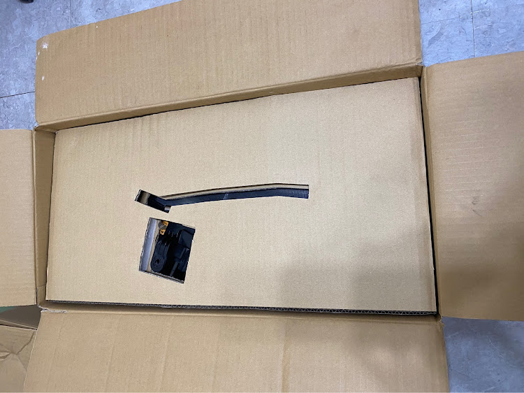 スカイライン GT-RのBCNR33・後期ヘッドライト・BCNR33後期純正キセノン・日産純正部品・パーツ売りますに関するカスタム事例の投稿画像9枚目