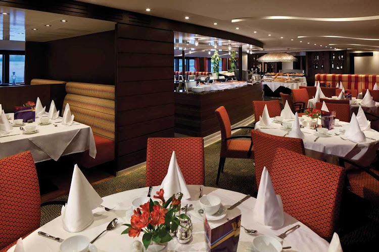 Enjoy regional and international cuisine in the main restaurant of AmaSerena. 