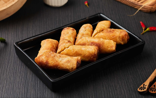 Veg Spring Roll (8 Pcs)