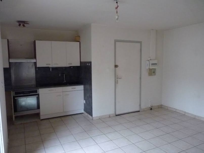 Location  appartement 2 pièces 41 m² à Castelnaudary (11400), 400 €