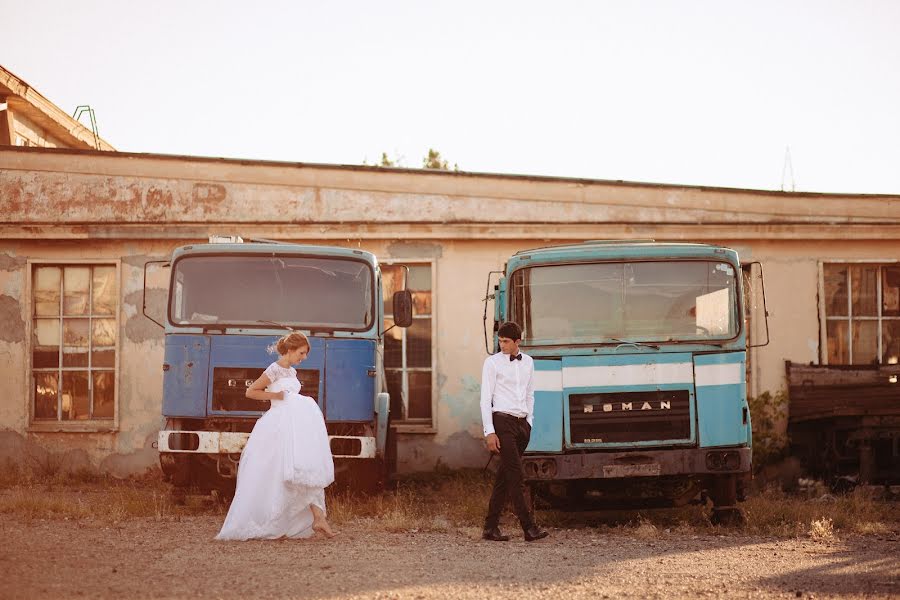 Fotografo di matrimoni Octavian Craciun (octavuss). Foto del 9 marzo 2014