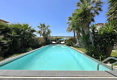 Maison avec piscine et terrasse 2