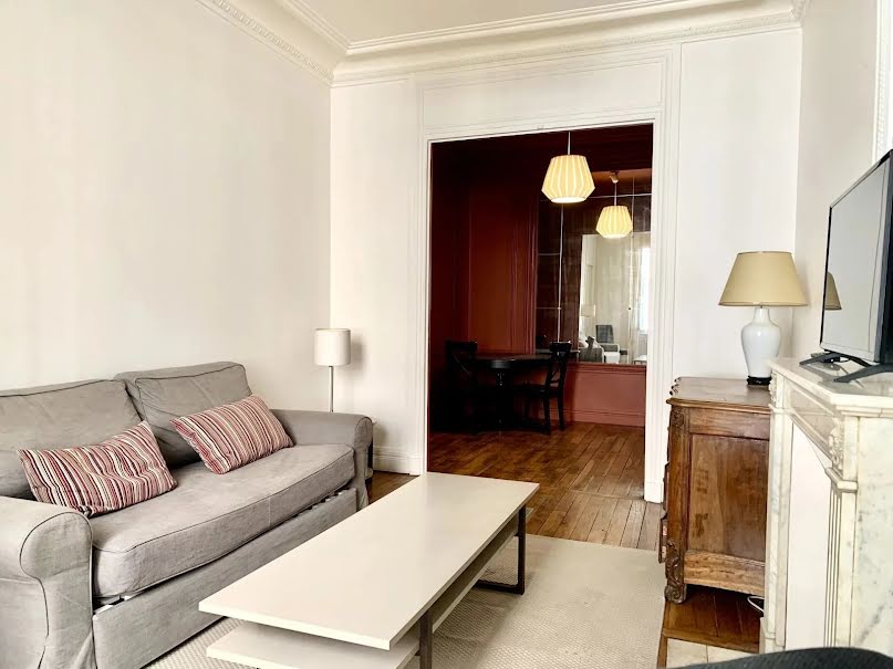 Location meublée appartement 2 pièces 49 m² à Paris 7ème (75007), 1 800 €