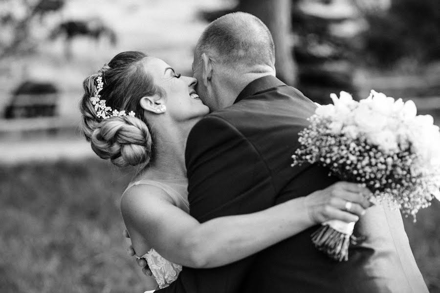 Fotografo di matrimoni Marianna Bencsik (mannafoto). Foto del 15 novembre 2023