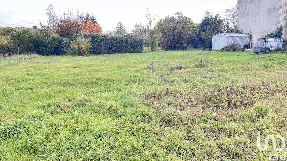 Vente terrain  950 m² à Saint-Maixent-l'Ecole (79400), 40 000 €