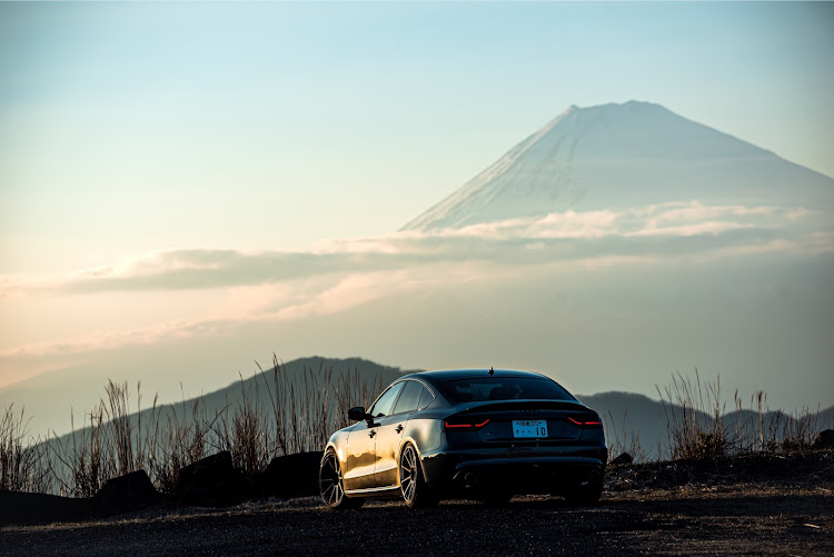 A5 スポーツバックのAudi・Audiと美しい景色・箱根・マジックアワー・富士山に関するカスタム事例の投稿画像3枚目