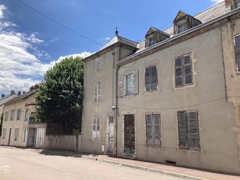 Vente maison 7 pièces 219 m² à La Clayette (71800), 147 000 €