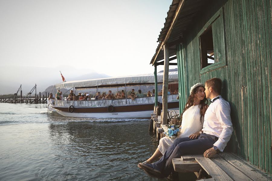 Fotógrafo de casamento Samet Başbelen (sametbasbelen1). Foto de 13 de setembro 2016