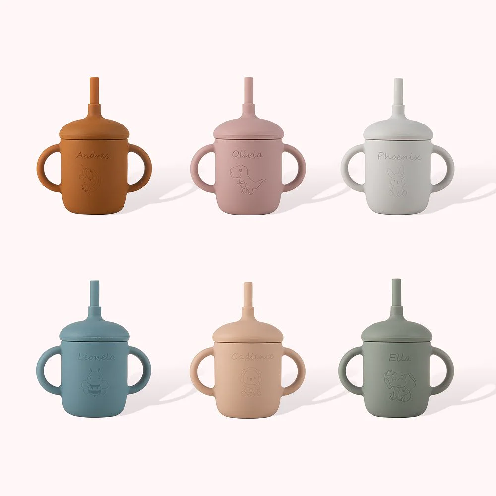 Set de 6 tasses d’apprentissage de différentes couleurs personnalisées par un prénom et un animal (tyranosaure, lapin, abeille, etc.)