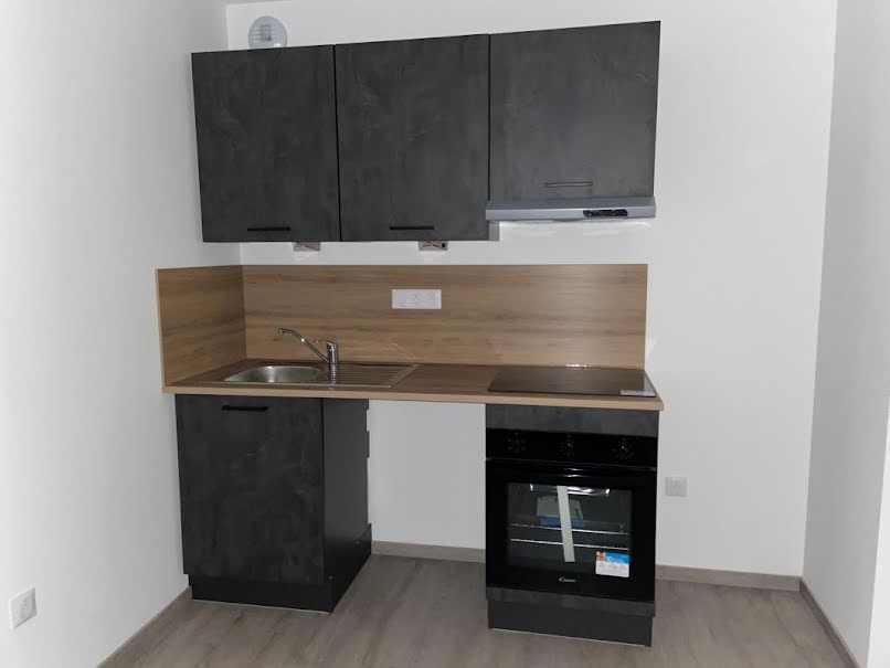 Location  appartement 1 pièce 35 m² à Montigny-les-metz (57950), 580 €