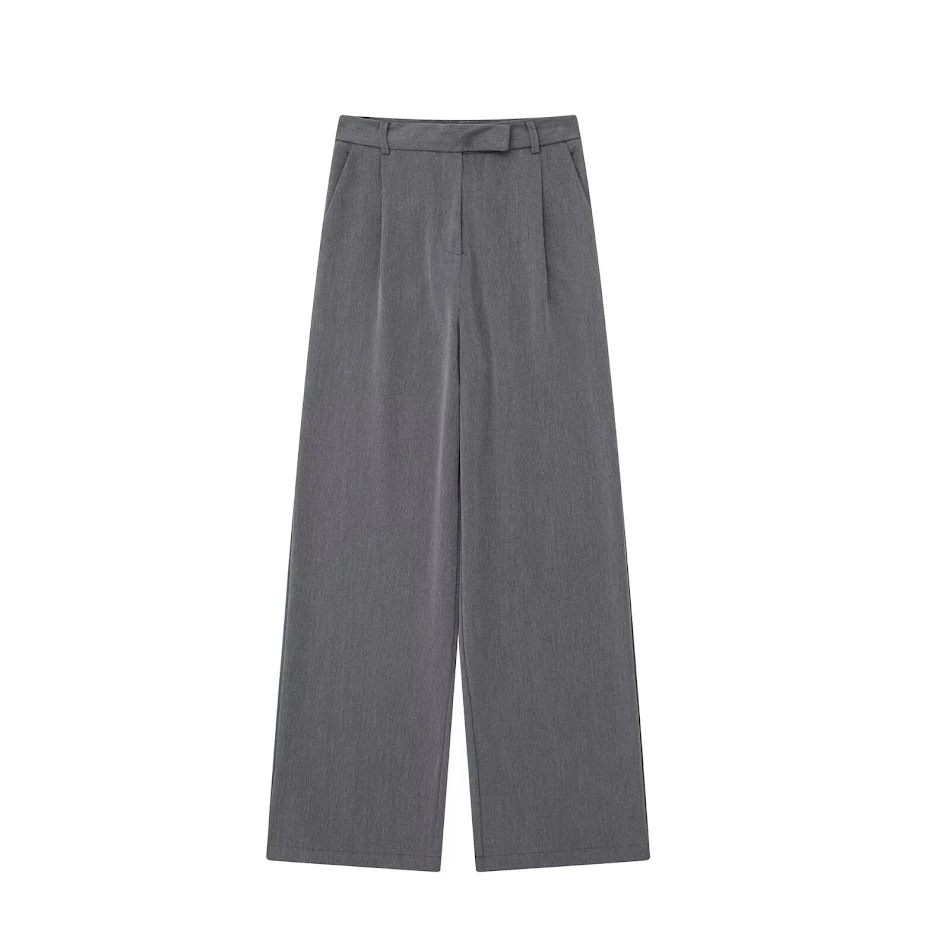Lässige Hose mit hoher Taille und Falten, gerade geschnitten. Bequeme Passform, ideal für Freizeit und Alltag, stilvoll und modern.
