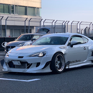 86 ZN6