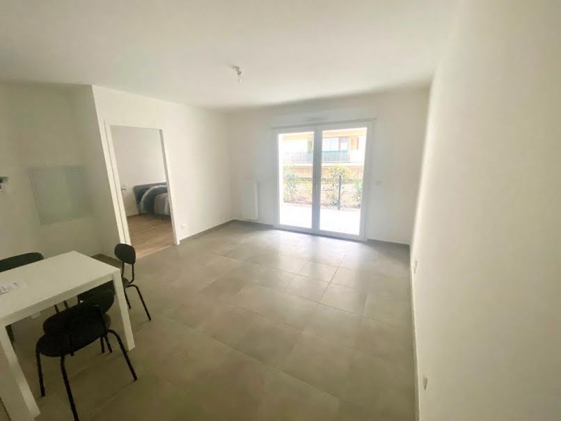 Location meublée appartement 2 pièces 43 m² à Saint-Julien-en-Genevois (74160), 1 250 €