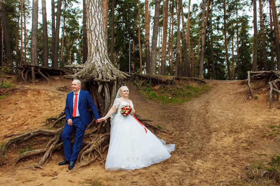 Jurufoto perkahwinan Ekaterina Bulgakova (bulgakovakate). Foto pada 12 Oktober 2019