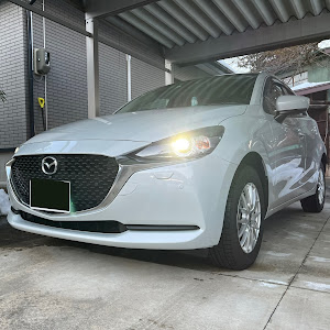 MAZDA2