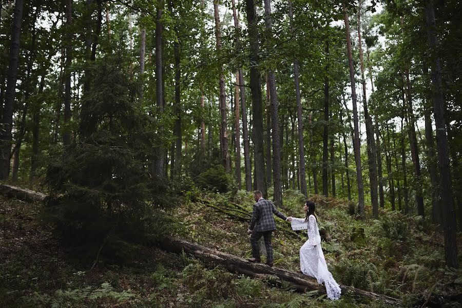 Jurufoto perkahwinan Justyna Matczak Kubasiewicz (matczakkubasie). Foto pada 12 September 2020