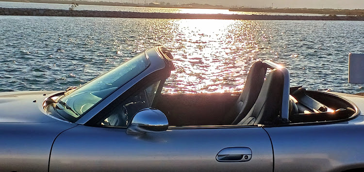 ロードスターの海と愛車・8月もよろしくお願いいたします！に関するカスタム事例の投稿画像2枚目