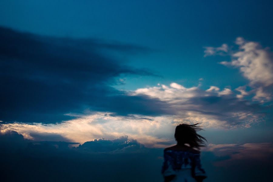 結婚式の写真家Mike Shpenyk (monrophotography)。2015 12月4日の写真