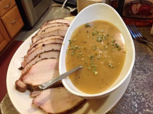 Apple Bourbon Gravy with Pork Loin Roast_image