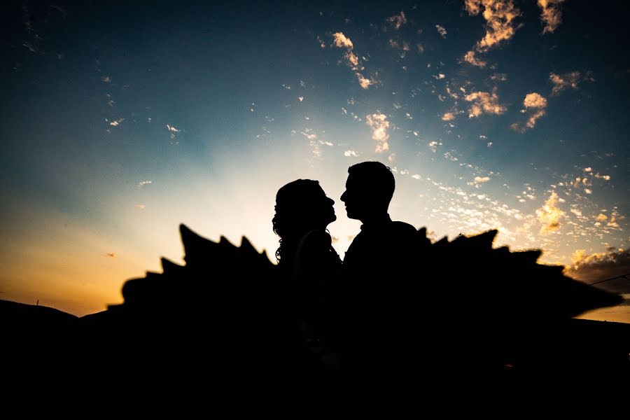 Fotógrafo de casamento Salvatore Grizzaffi (salvogrizzaffi). Foto de 1 de março 2023