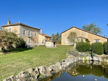 maison à Chalais (16)