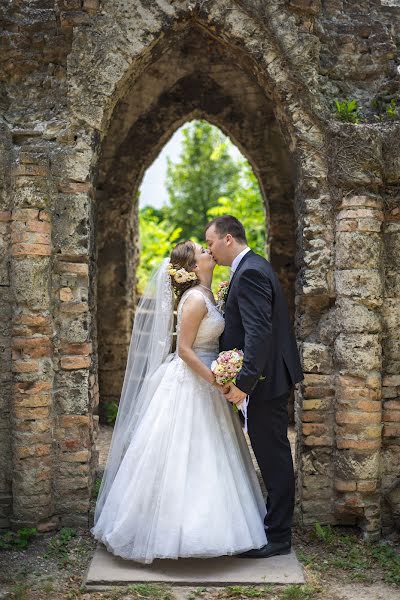 Fotógrafo de casamento Gábor Tóth (tgphotography). Foto de 5 de abril 2021