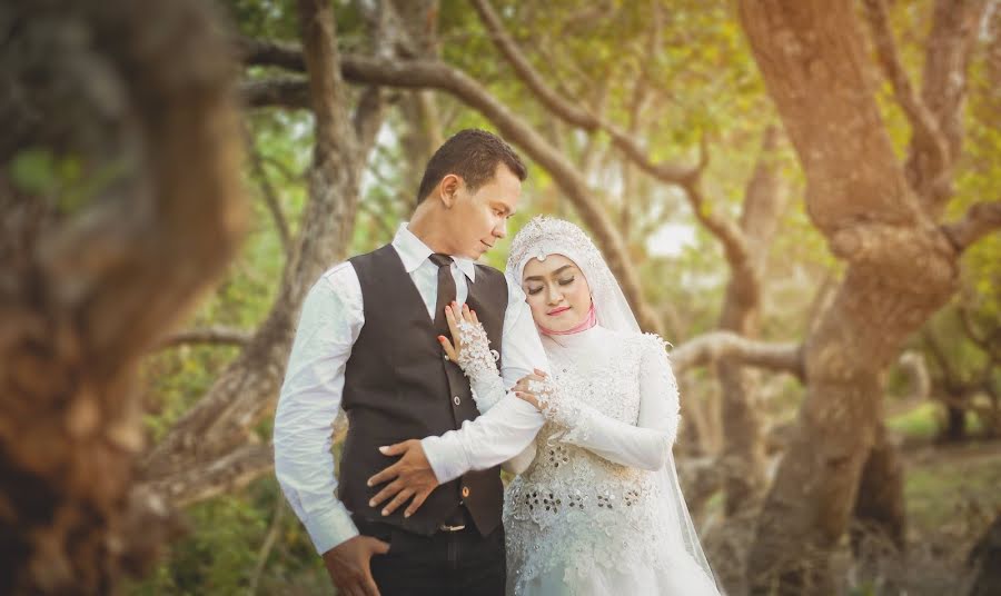 Fotógrafo de casamento Kahar Kasim Dunia Photo Kupang (duniaphotokupang). Foto de 1 de junho 2020