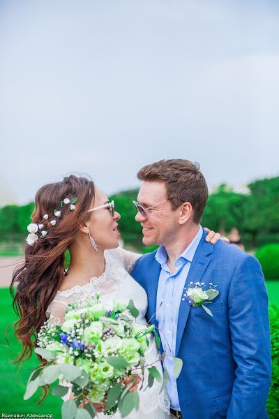 Fotógrafo de casamento Aleksandr Yasinovich (alex911). Foto de 5 de agosto 2016