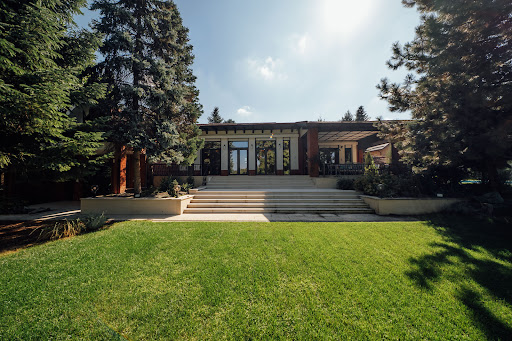 Maison contemporaine avec piscine et jardin 3