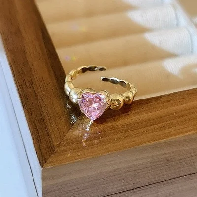 Advanced Sense Niche Design Ring – Ervaar de perfecte combinatie van stijl en verfijning met deze unieke ring die je look compleet maakt.
