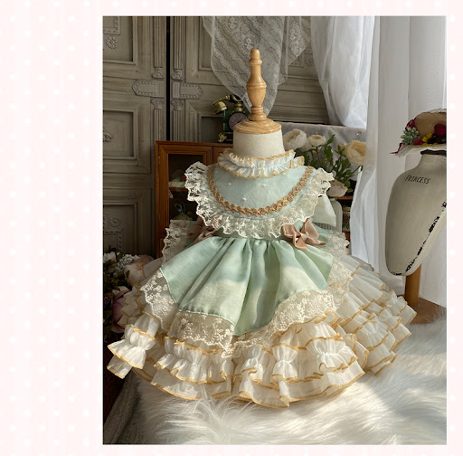 Title 7, Girls Lace Lolita Princess Cake Dress. Ideal fo...