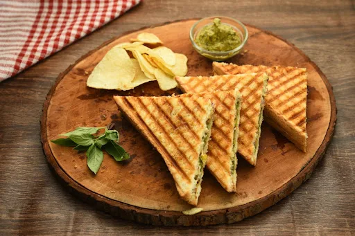 Pesto Veg Grilled Sandwich