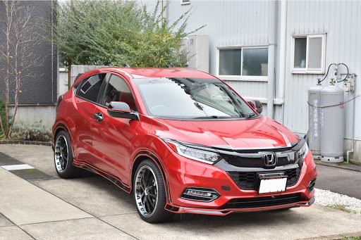 ヴェゼル の愛車紹介 車高調tein エムズスピード 赤と黒 反射テープに関するカスタム メンテナンスの投稿画像 車のカスタム情報はcartune
