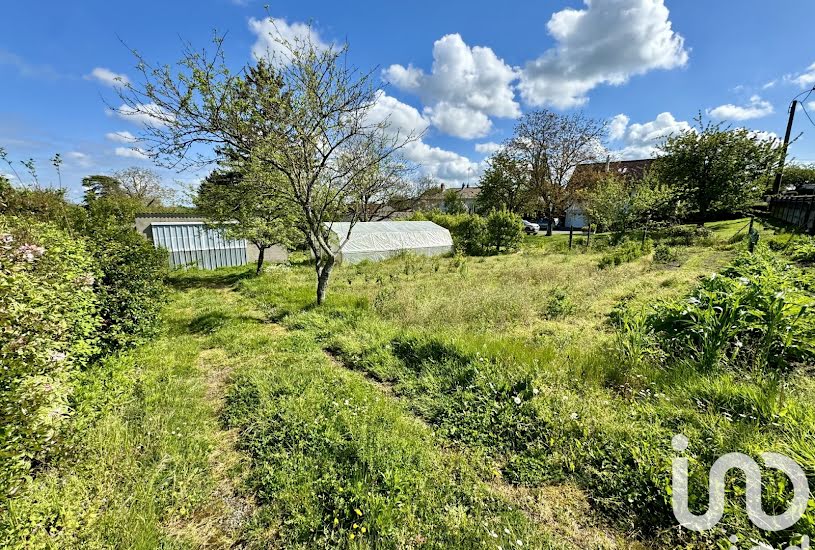  Vente Terrain à bâtir - 800m² à La Chapelle-Saint-Laurent (79430) 