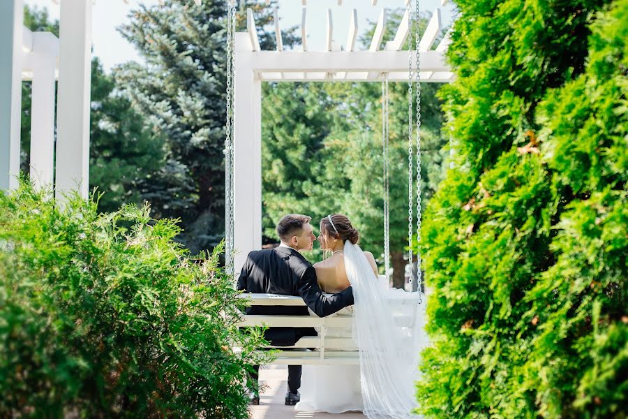 Wedding photographer Yaroslav Ivakin (ivakinyaroslav). Photo of 12 December 2023