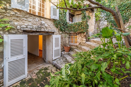 Property with garden 2