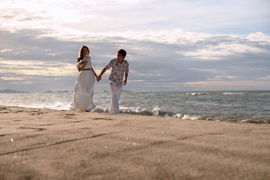 Fotógrafo de bodas Lara Korneeva (larakorneeva25). Foto del 7 de octubre 2017