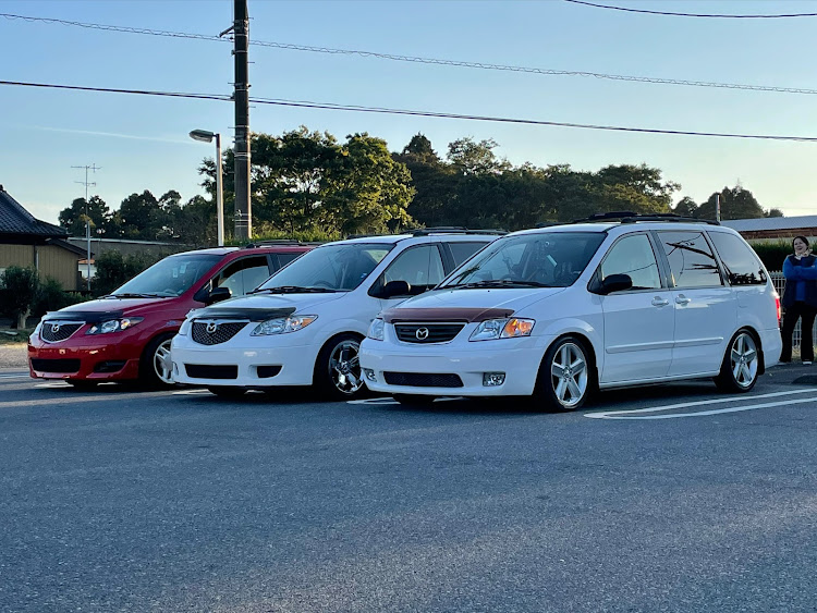 MPVの#usdm・#MPV・#北米仕様・純正リム愛好会・来年も飽きずに宜しくお願いいたしますに関するカスタム事例の投稿画像2枚目