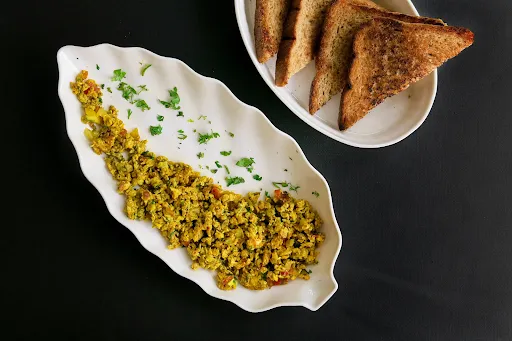 Egg Bhurji With Whole Wheat Bread