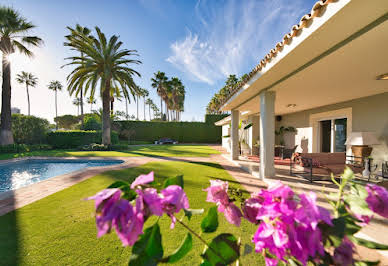 Villa avec piscine et terrasse 3