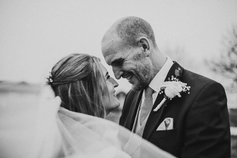 Fotógrafo de bodas Siobhan Beales (siobhanbealesph). Foto del 2 de julio 2019