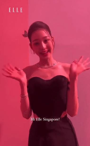 220929 Jang Wonyoung X FRED Paris Exhibition : r/iZone