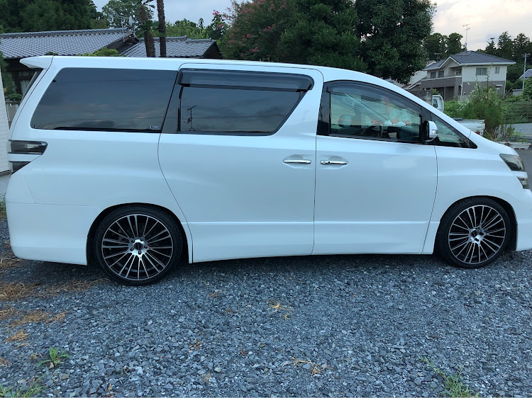 ヴェルファイアのヴェルファイア20系・洗車・仕様変更・ホイール交換に関するカスタム事例の投稿画像1枚目