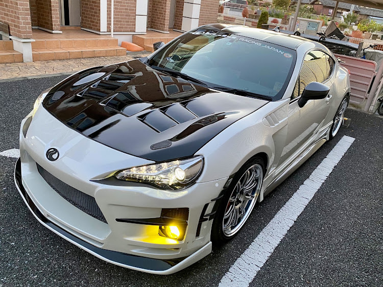 86の86BRZ・ZN6・スワンネックGTウイング・SARDに関するカスタム事例の投稿画像5枚目