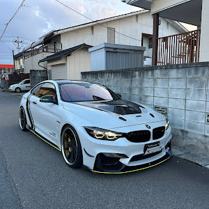 M4 クーペ F82