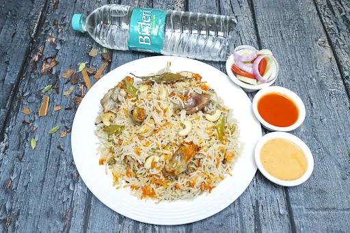 Special Muradabadi Chicken Biryani With Bisleri Mineral Water [1 Litre]