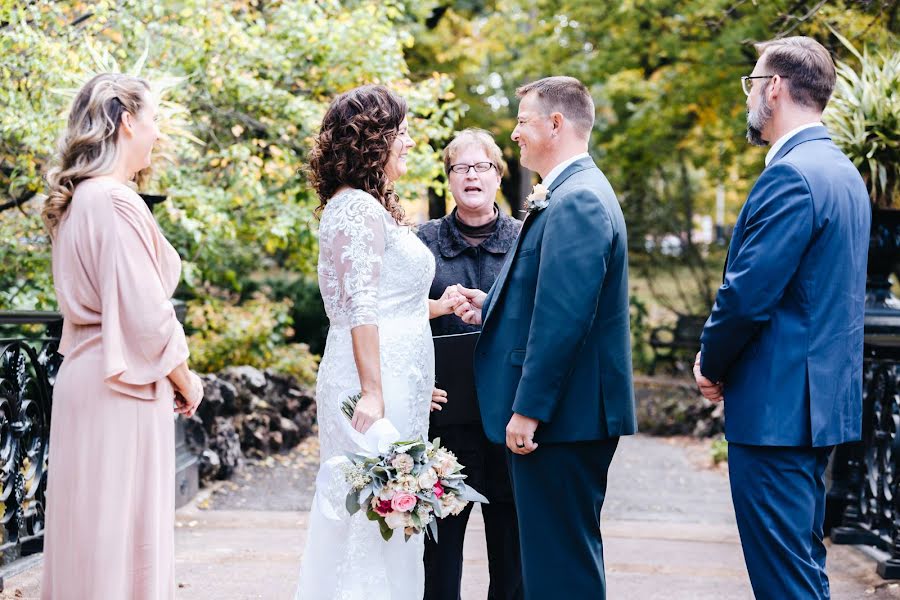 Fotografo di matrimoni Corri Biesemeyer (corribiesemeyer). Foto del 8 settembre 2019