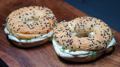 Creamy Cheese Bagel