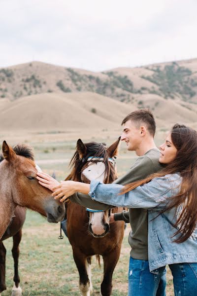 Wedding photographer Milana Tikhonova (milana69). Photo of 18 September 2017