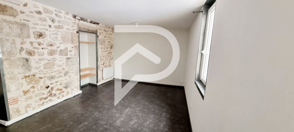 Location  appartement 3 pièces 55 m² à Notre-Dame-de-Sanilhac (24660), 650 €